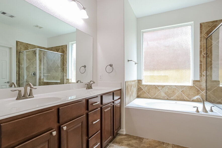 Building Photo - 13823 McKinney Creek Ln