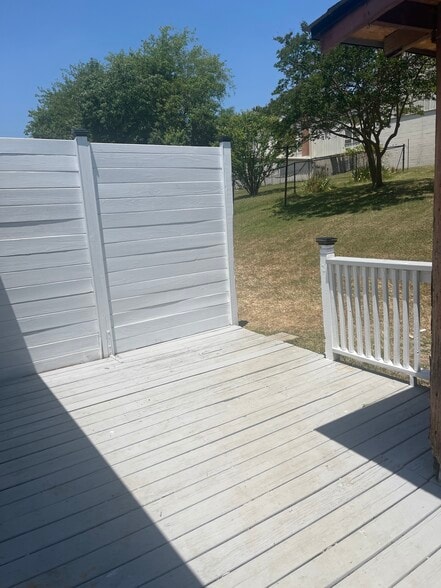 Building Photo - 110 Front St