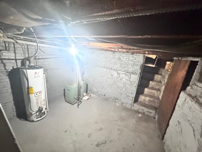 Building Photo - 26 Bradley Ave