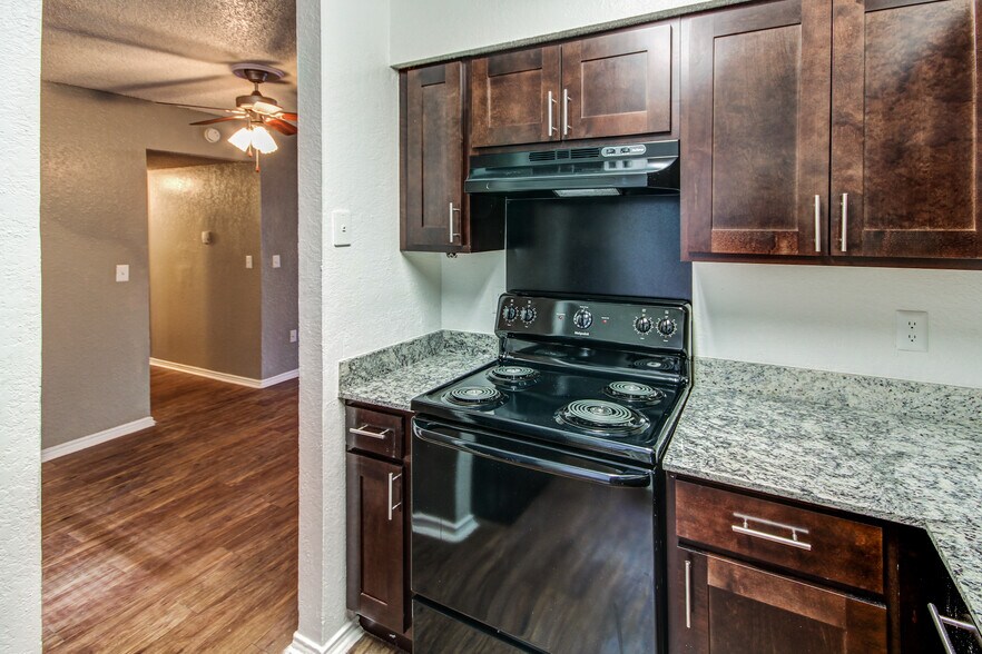 Westlake Gardens & Bella Terra Apartments 1823 S Las Vegas Trl White