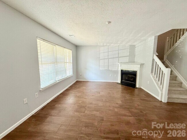Building Photo - 12223 Paperbark Cir