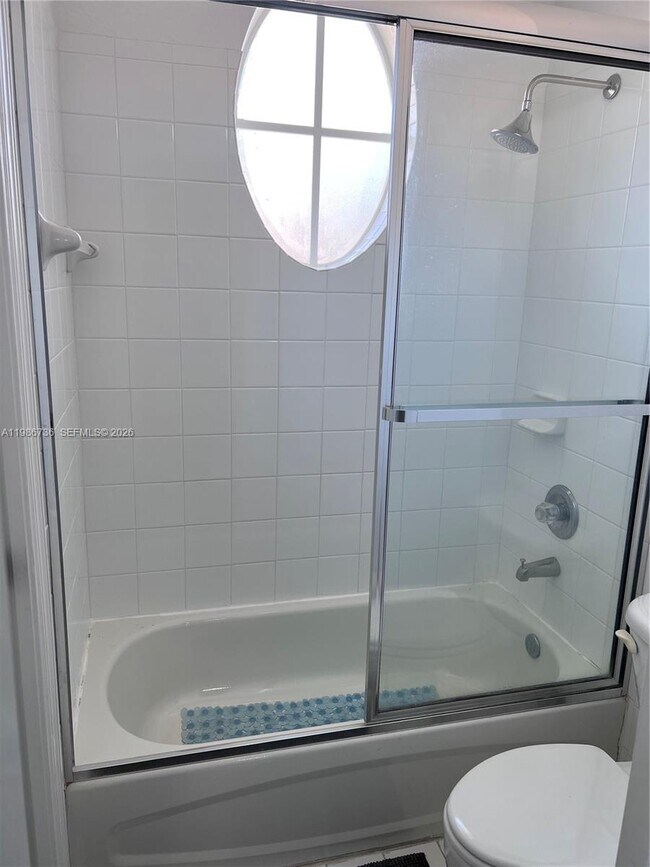 Building Photo - 8642 NW 109th Ct