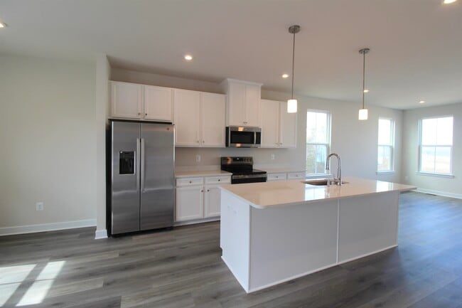 Building Photo - 3663 Ponton Rd