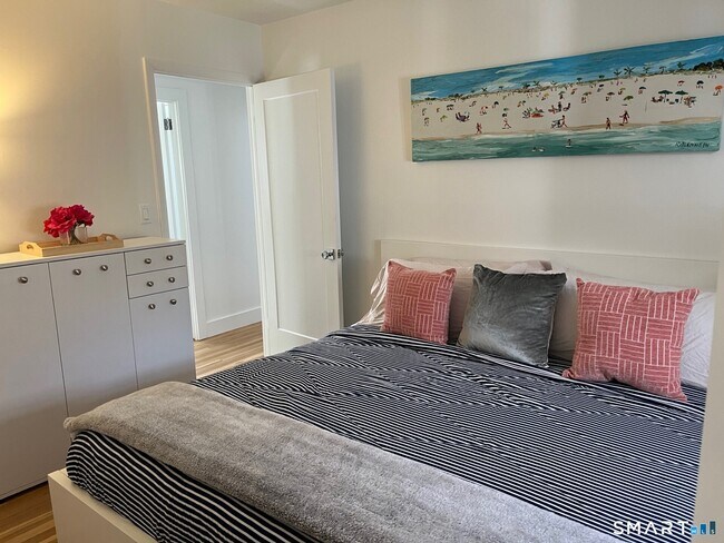 Building Photo - 132 Toll House Ln