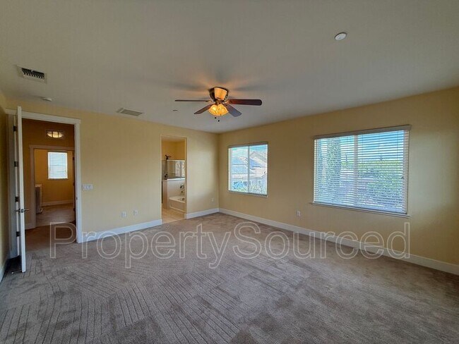 Building Photo - 18517 Admiral Way