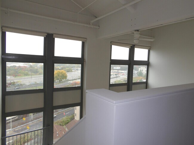 Building Photo - 50 Dey St