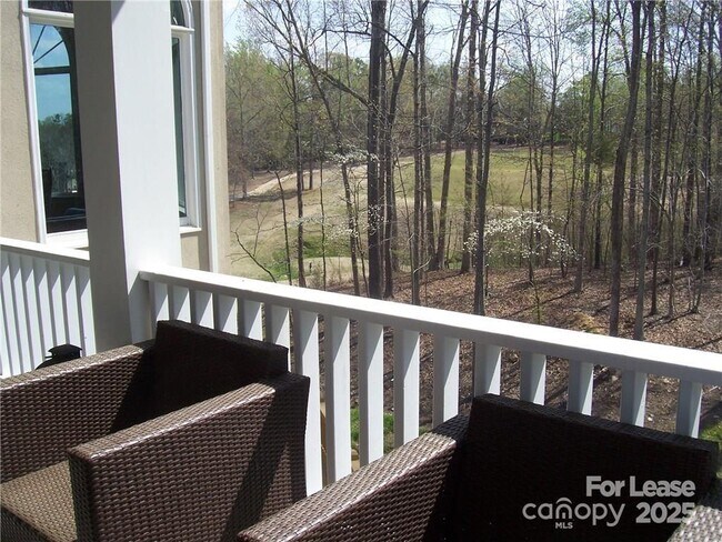 Building Photo - 1025 Spyglass Ln