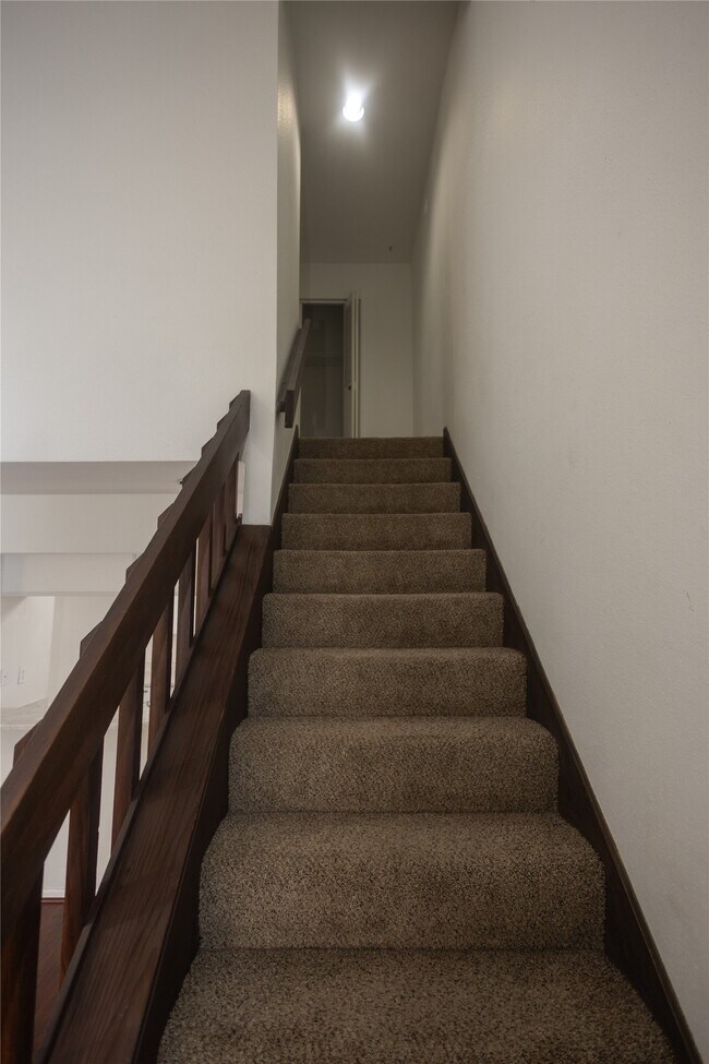 Building Photo - 8100 Cambridge St