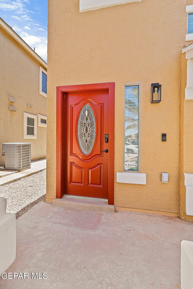 Building Photo - 14260 Bluesky Point Ct