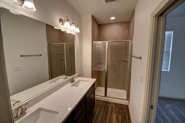 Building Photo - AMAZING SANTA FE LIVING