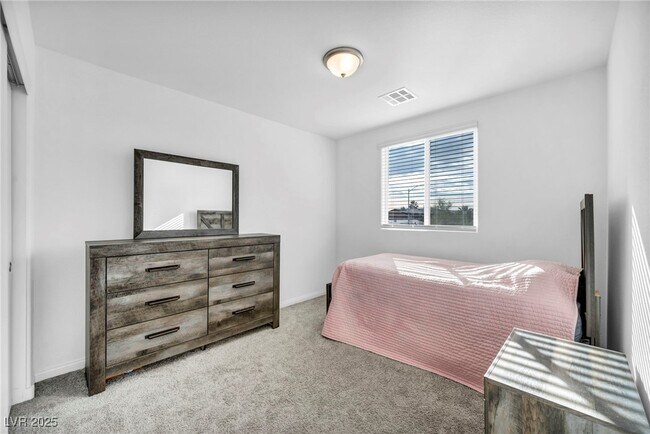 Building Photo - 4054 E Tonopah Ave