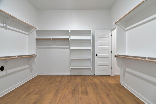 Building Photo - 2907 N Grey Squirrel Dr
