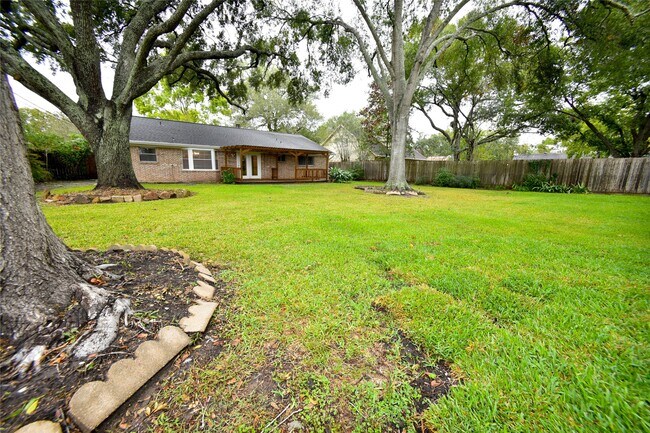 Building Photo - 217 Rachael Ln