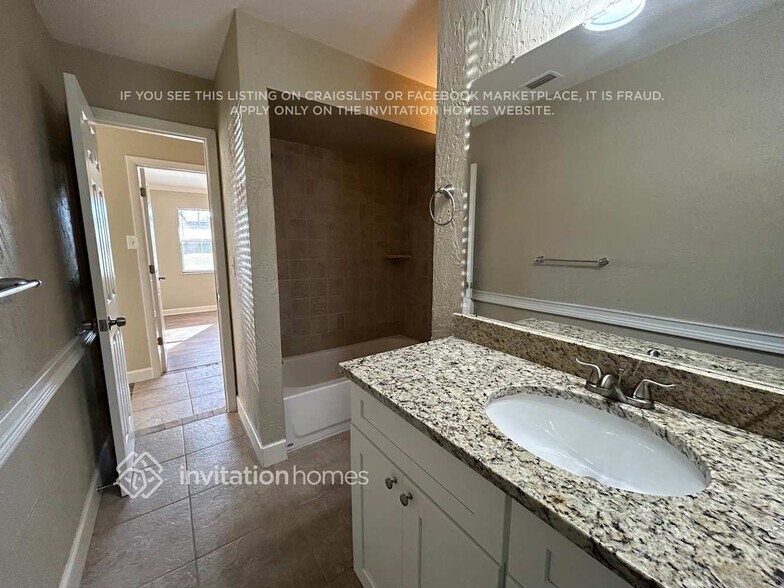 Building Photo - 2130 SW 12th Pl