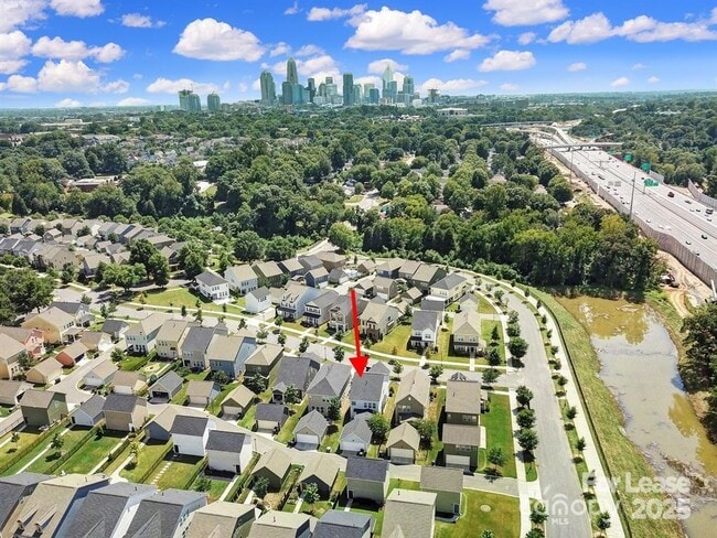 Building Photo - 4020 Willow Green Pl