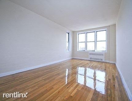 Building Photo - 8134 Baxter Ave