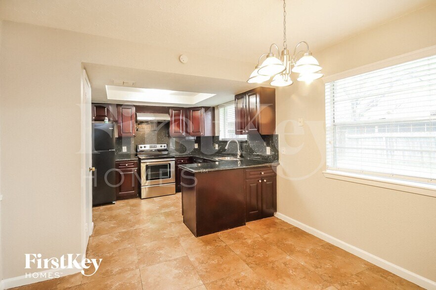 Building Photo - 10411 Cedar Towne Ln