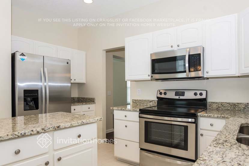 Building Photo - 15832 Hollingbourne Rd