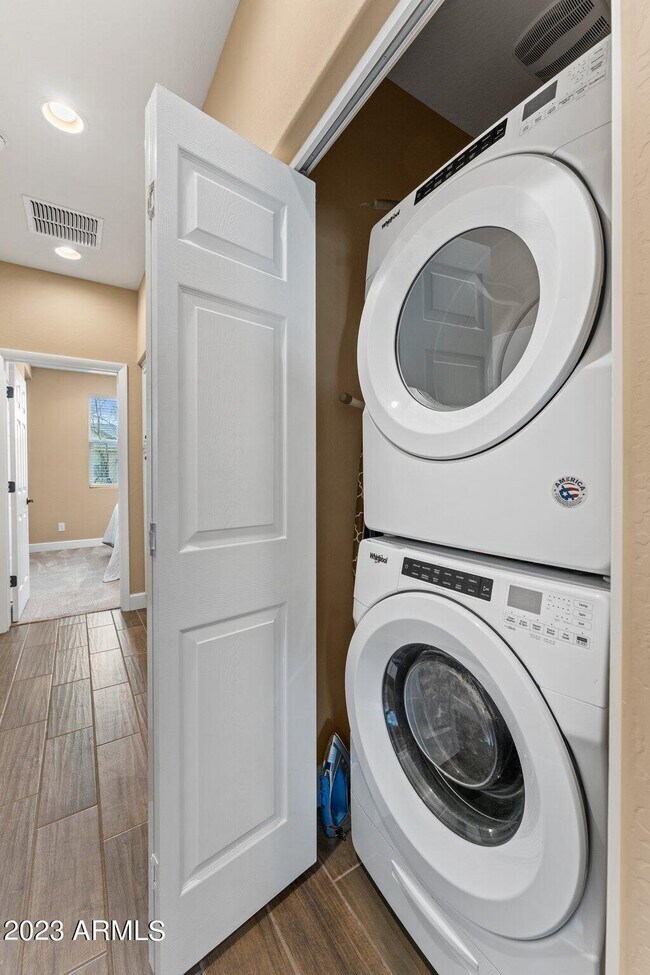 Building Photo - 4456 Covered Wagon Trl