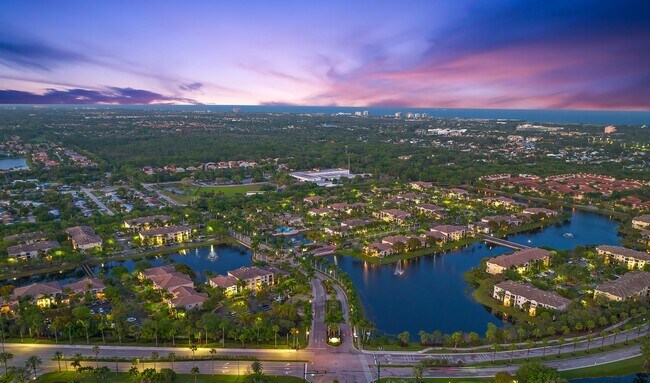 Building Photo - 3023 Alcazar Pl