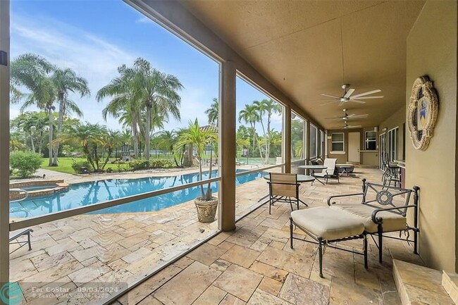 Building Photo - 4200 Coral Hills Dr