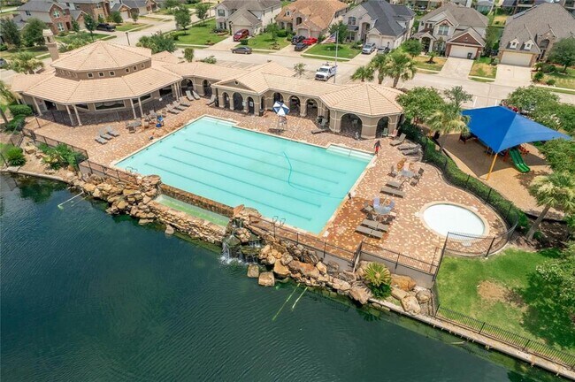 Building Photo - 18015 Darling Point Ct