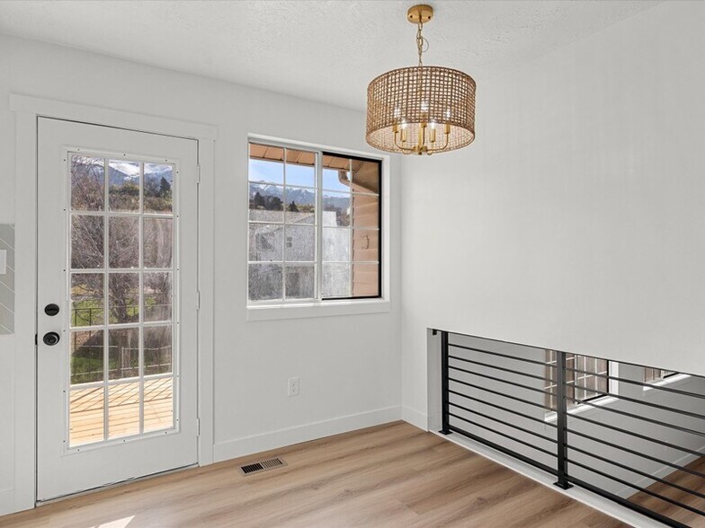 Building Photo - 2164 N 1450 E