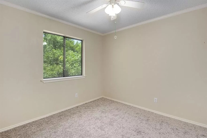 Building Photo - 4052 Pepperwood Dr
