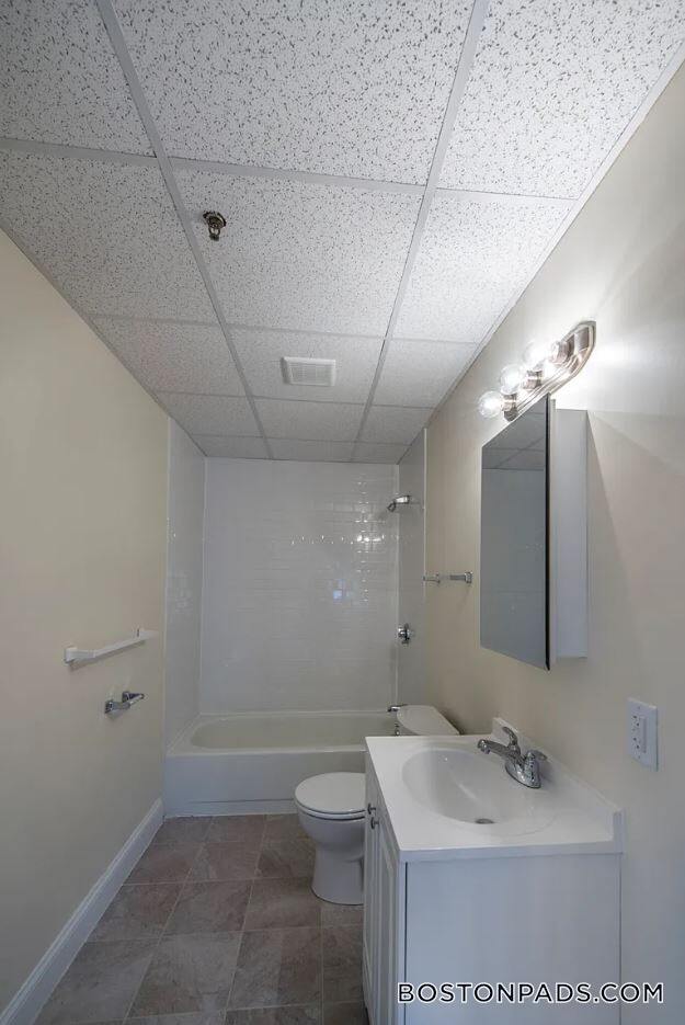 Building Photo - 1078 Boylston St