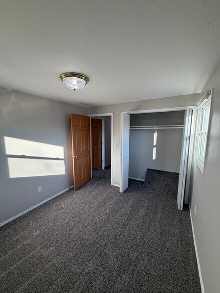 Building Photo - 1261 Lacount Rd