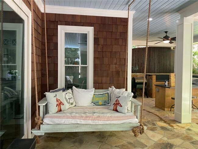 Building Photo - 1891 Ardmore Rd NW