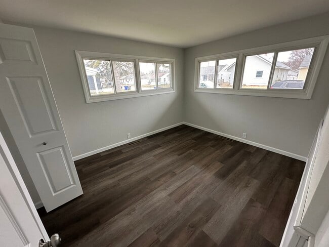 Building Photo - 1222 N Lindsay St