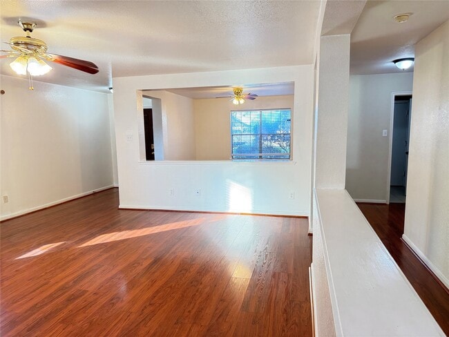 Building Photo - 10210 Cades Creek Ct