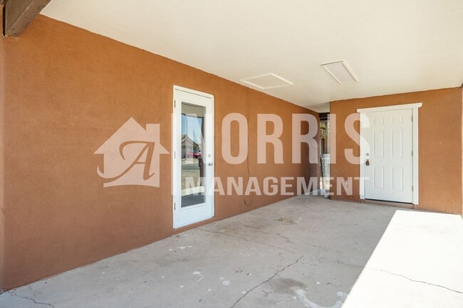 Building Photo - Great Home in the Heart of Eloy