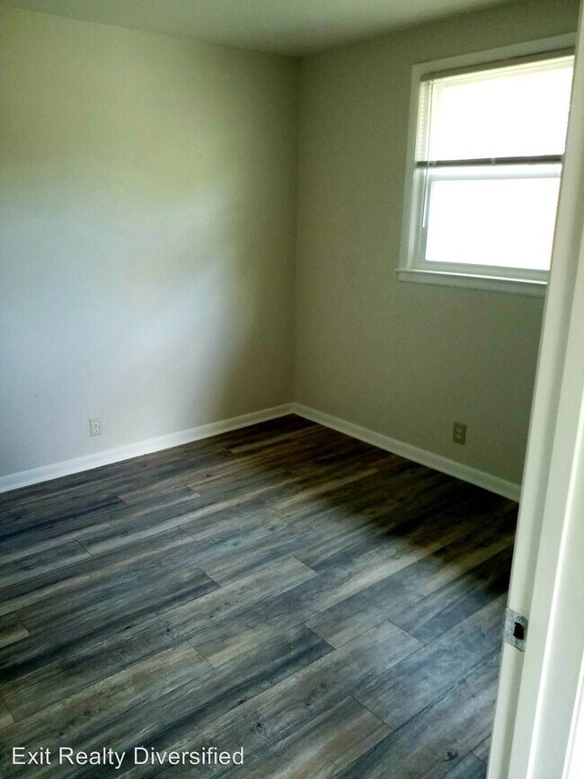 Building Photo - 1717 24th Ave N