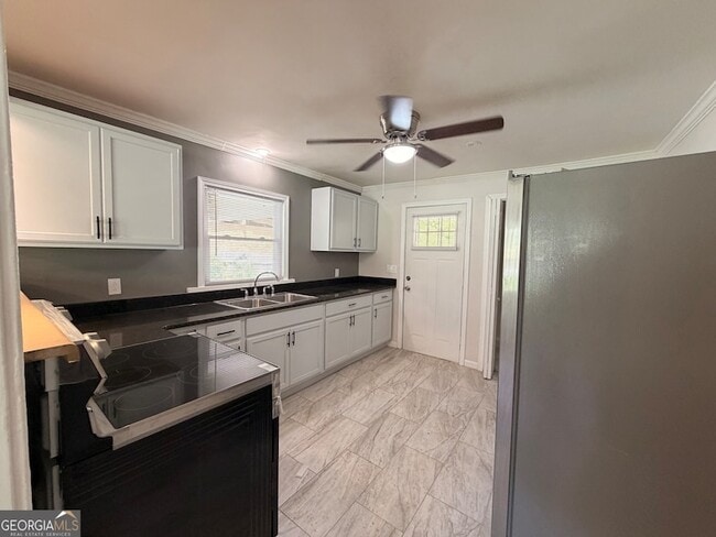 Building Photo - 1734 Cahoon St SW