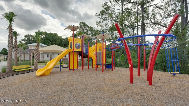 Building Photo - 494 Northside Dr S