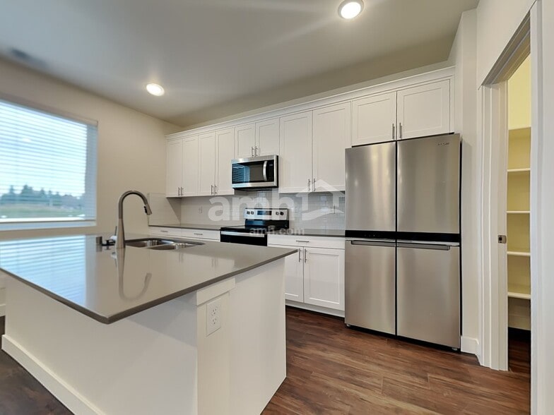 Building Photo - 7829 Verona Lp SW