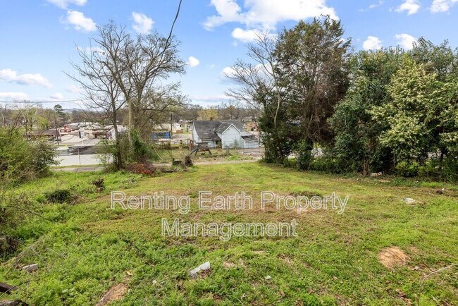 Building Photo - 1563 Martin Ave