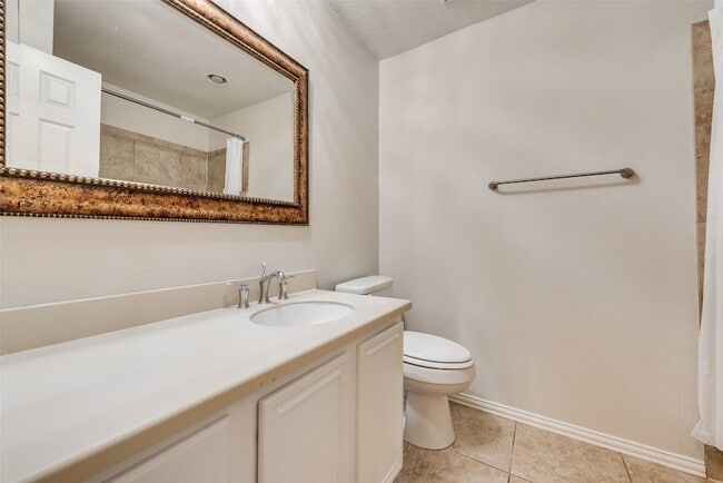 Building Photo - 1817 Crooked Ln