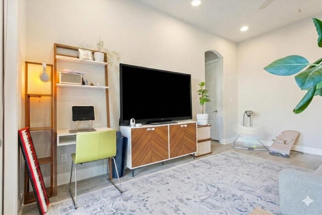 Building Photo - 3814 Chance Loop