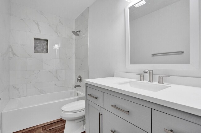 Building Photo - 9821 NW 5th Pl