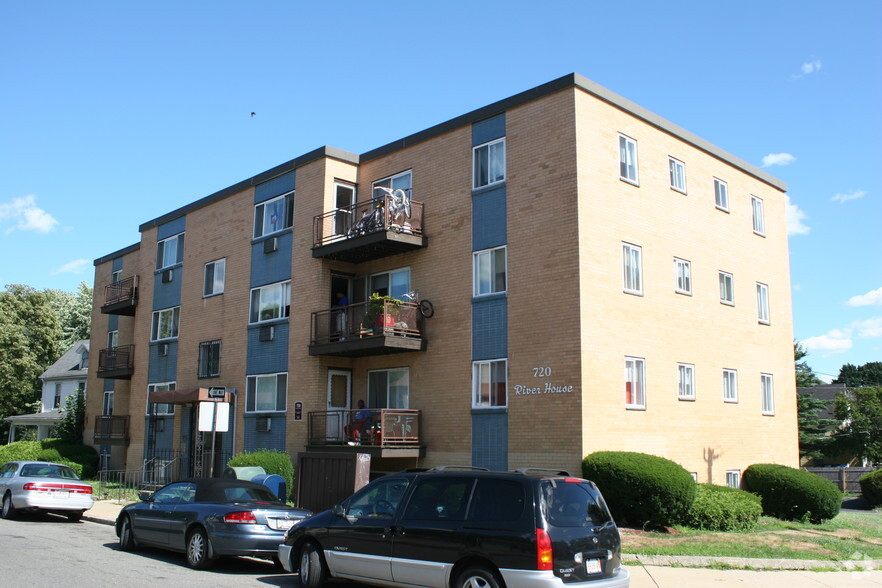 720 River - 720 River St Mattapan MA 02126 | Apartment Finder