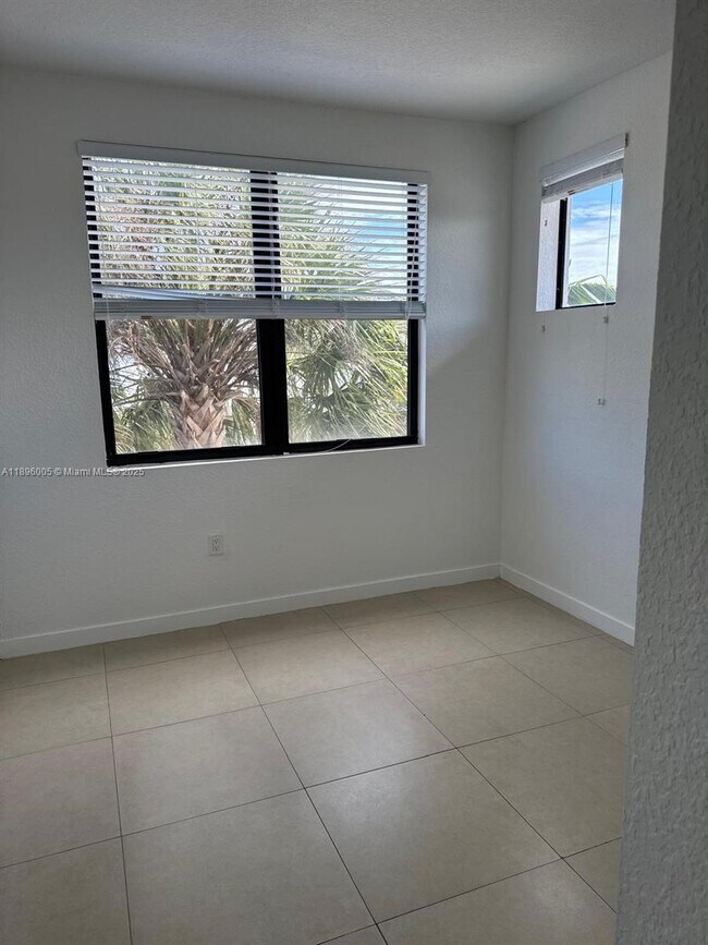 Building Photo - 13375 SW 250th St