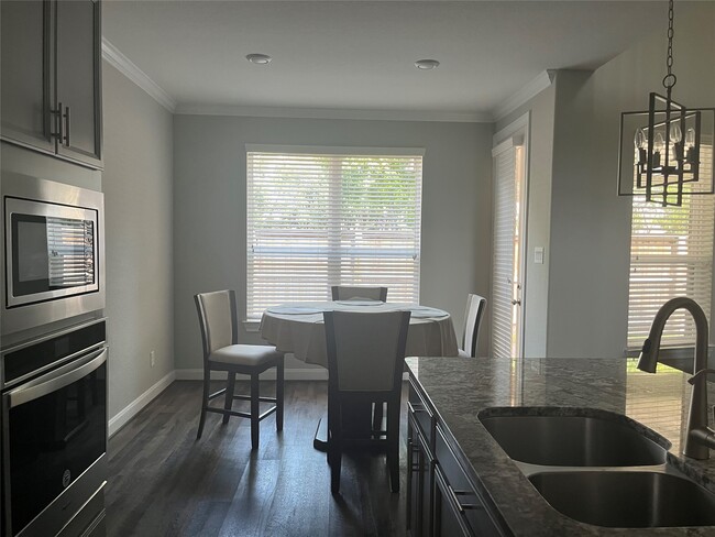 Building Photo - 13411 Lake Willoughby Ln