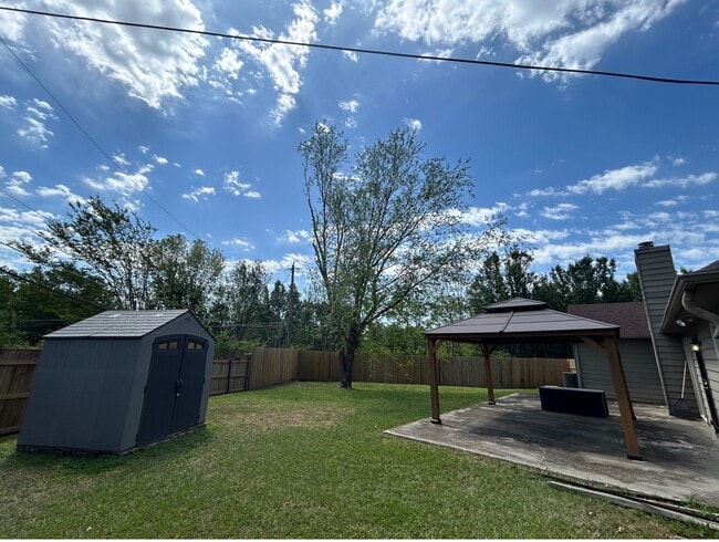 Building Photo - 6495 Saddleback Cir