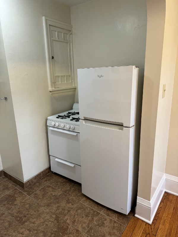 Building Photo - 1049 Goodrich Ave