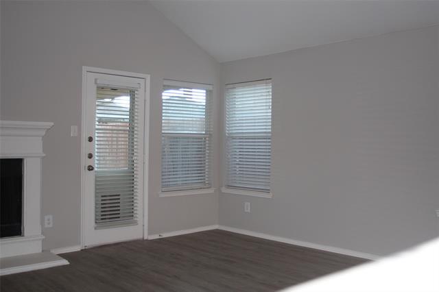 Building Photo - 725 Sequoia Dr