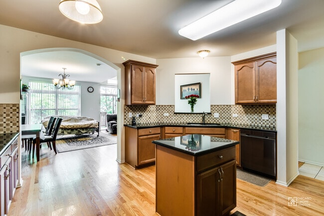 Building Photo - 346 Lucille Ln