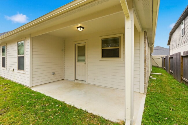 Building Photo - 40704 Guillemont Ln